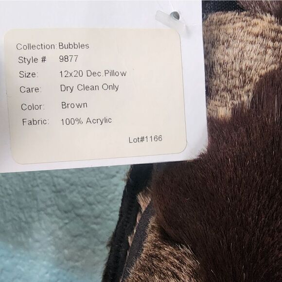 Wildcat Winter Collections bubble faux fur pillow cover insert - Picture 2 of 7